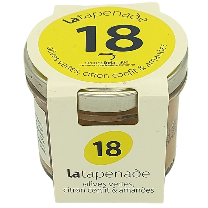 Tapenade von der grünen Oliven mit Salzzitrone und Mandeln